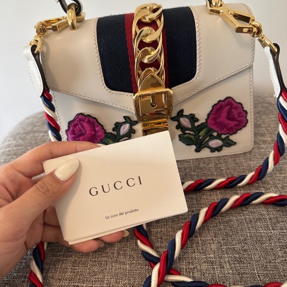Authentic Gucci Sylvie White - Picture 2 of 8